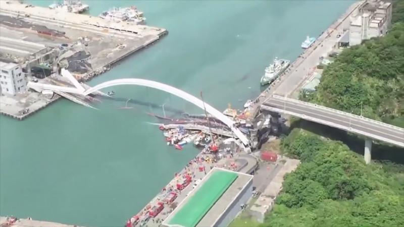 Mehrere Todesopfer Dramatischer Brückeneinsturz in Taiwan