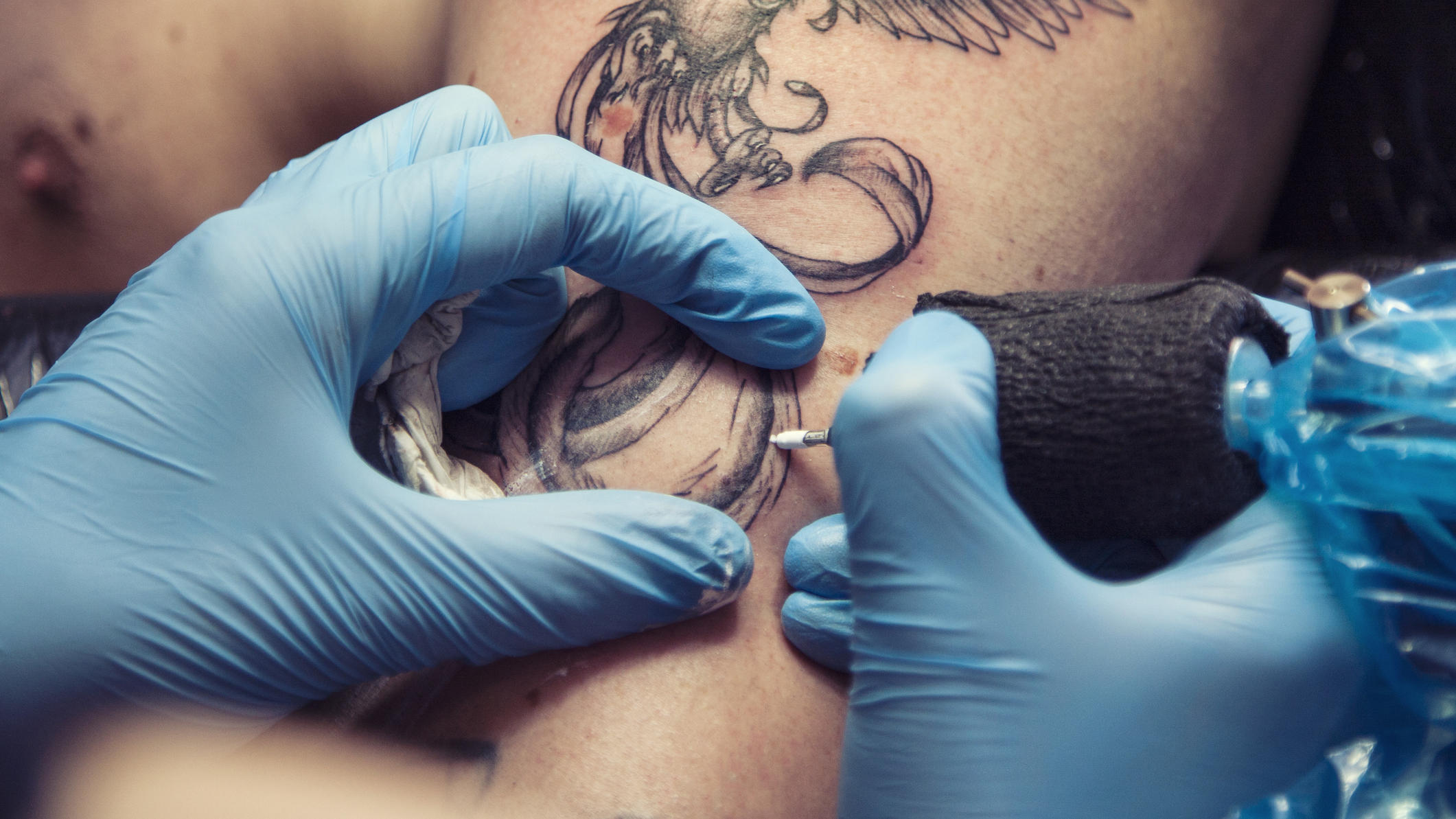 TattooSchmerzen An diesen Körperstellen tut es am meisten weh wetter.de