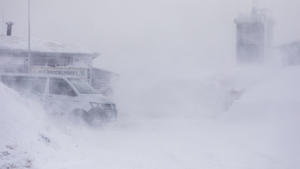 13.03.2019, Brocken: Das Sturmtief Franz ist auf dem Brocken angekommen. Bei ·4 °C und Böen von über 117 Km/h verursachte das Tief  einen regelrechten Schneesturm. Foto: Bernd März/dpa-zentralbild/dpa +++ dpa-Bildfunk +++