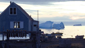 Village at the End of the WorldBU: Niaqornat, ein Inuit-Dorf im Norwesten Grönlands mit 59 Einwohnern.Regisseur: Sarah Gavron, David KatznelsonJahr: 2012