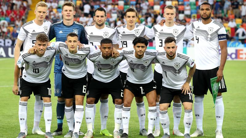 Die deutsche Fußball Nationalmannschaft (U21) spielt heute um 18:00 Uhr gegen Rumänien. 