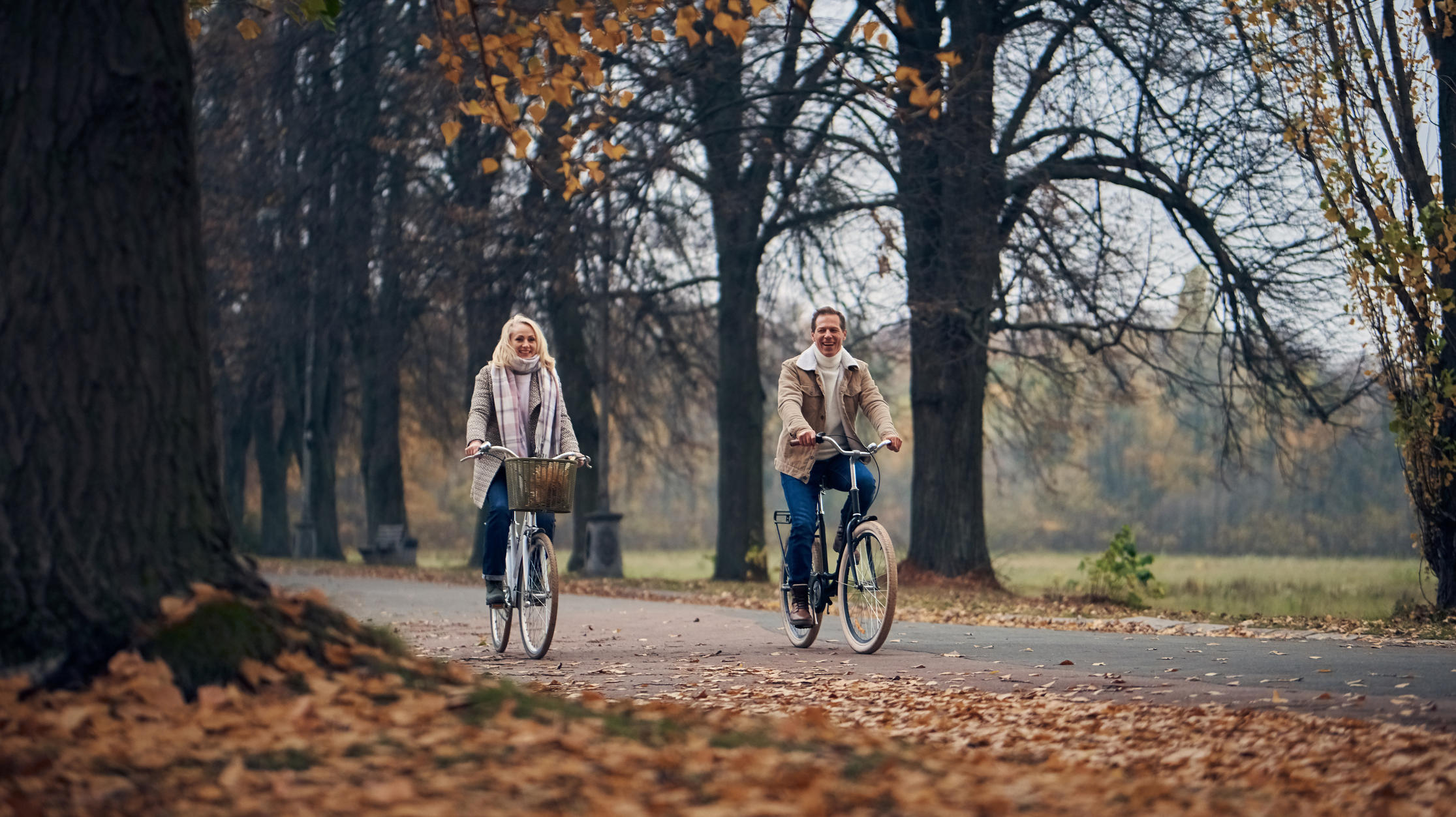 Radfahren im Herbst So radelt man sicher durch die kalte
