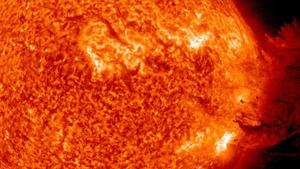 The Sun unleashed an M-2 (medium-sized) solar flare, an S1-class radiation storm and a spectacular coronal mass ejection (CME) on June 7, 2011. The large cloud of particles mushroomed up and fell back down looking as if it covered an area of almost half the solar surface as this image, taken by the Solar Dynamics Observatory, shows. Photo: NASA/dpa  +++(c) dpa - Bildfunk+++