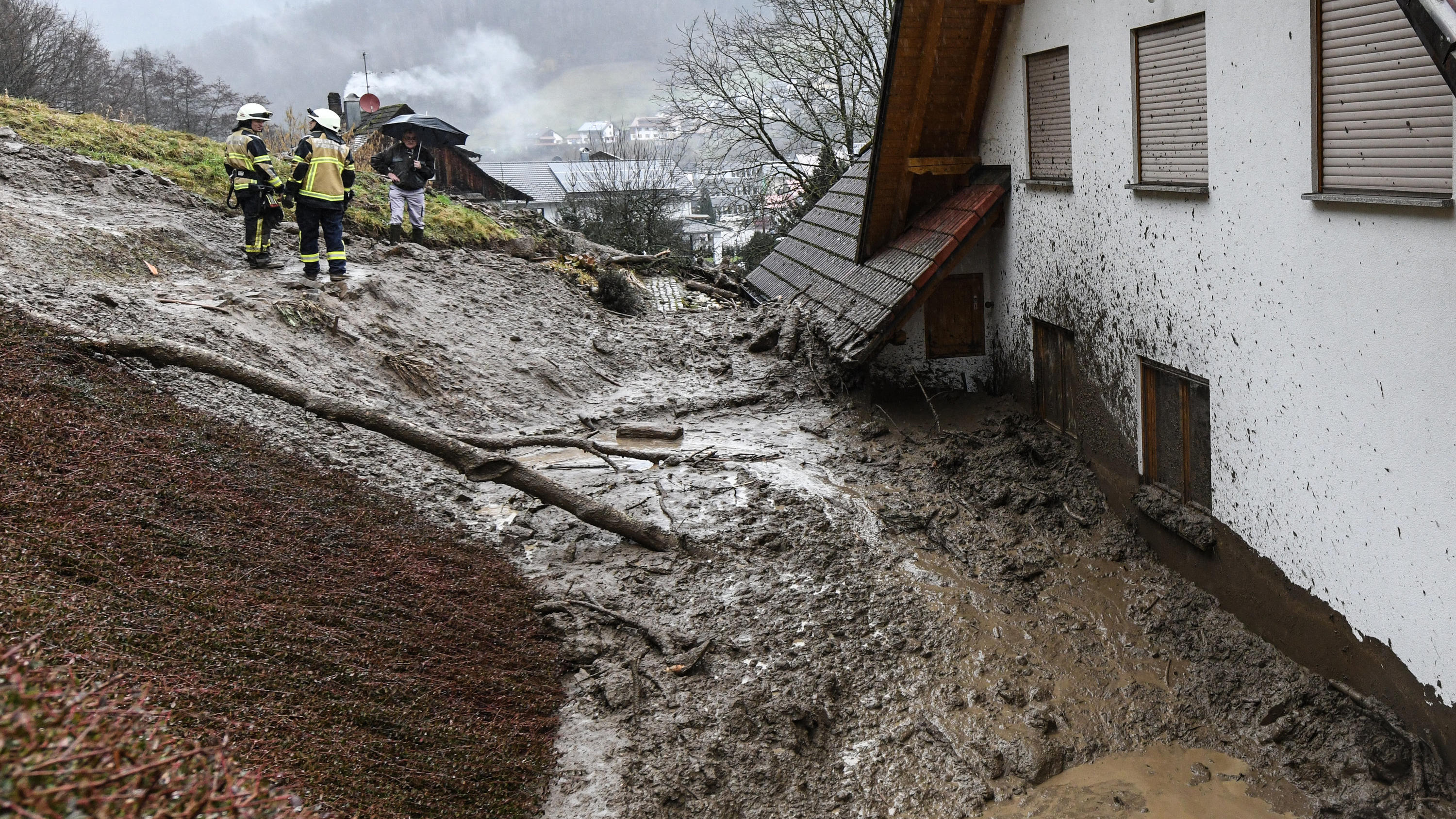 Hochwasser Ticker Die Hochwasser Pegel Am Rhein Steigen Weiter Wetter De