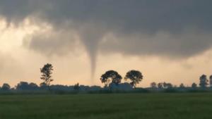 Gleich mehrere Tornados wurden in Ostfriesland gesichtet