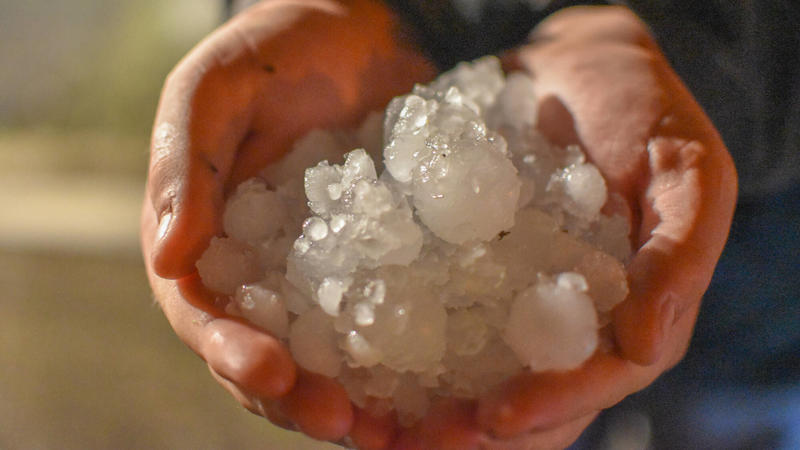 Das Unwetter bei Gaildorf in Baden-Württemberg brachte solche Hagelkörner hervor.