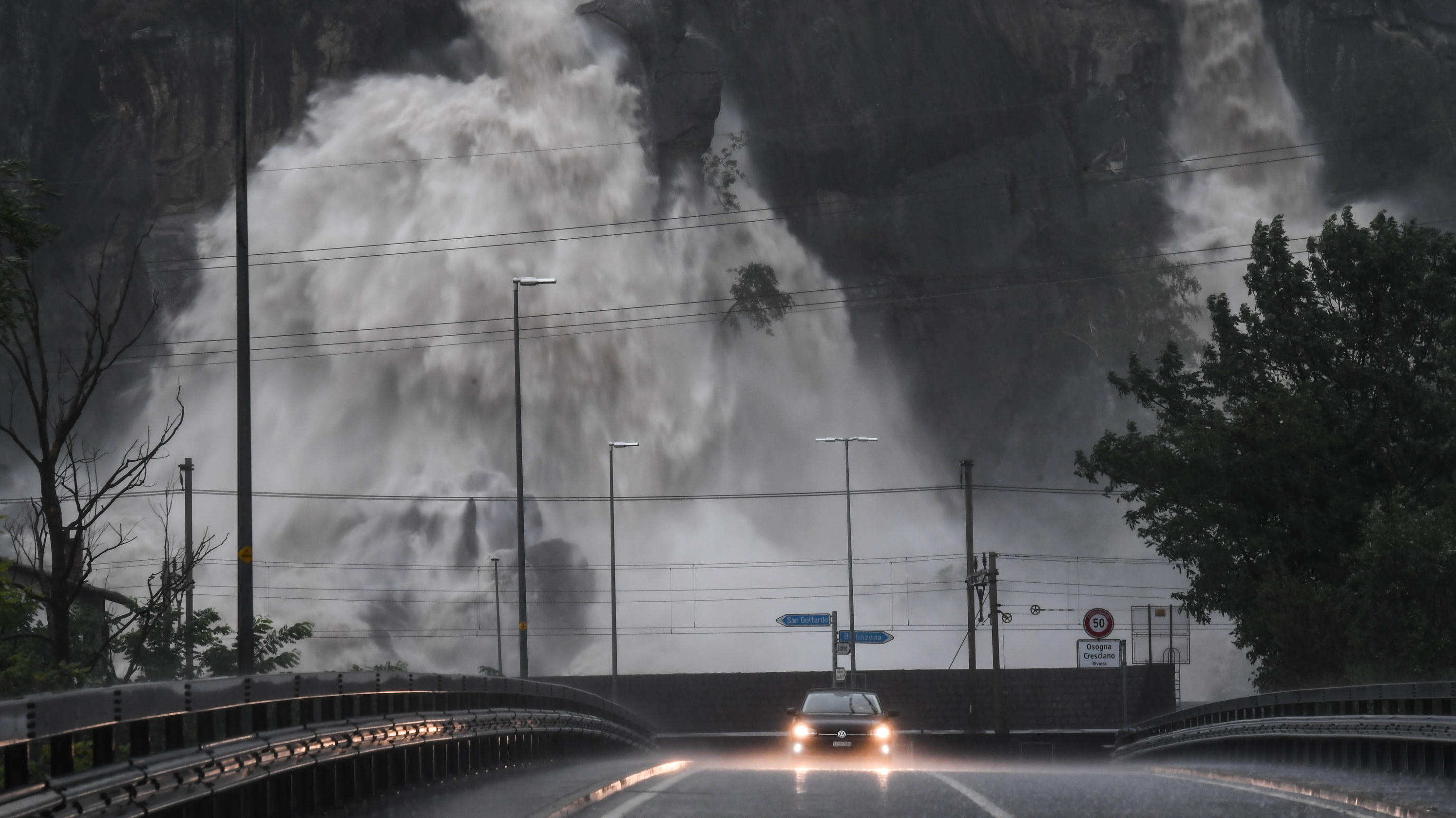 Uberschwemmungen Und Unwetter In Sudtirol Drei Tote In Den Alpen Wetter De