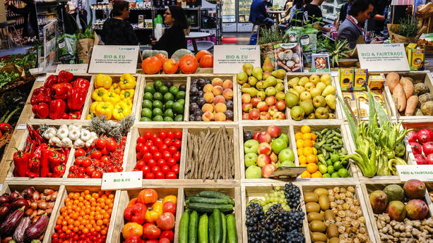 Doch neben den vielen Preisschock-Nachrichten gibt es auch einige – für Verbraucher – positive Nachrichten, berichtet das Statistische Bundesamt. Denn einige Lebensmittel sind in diesem Jahr deutlich günstiger als noch im Vorjahr. 