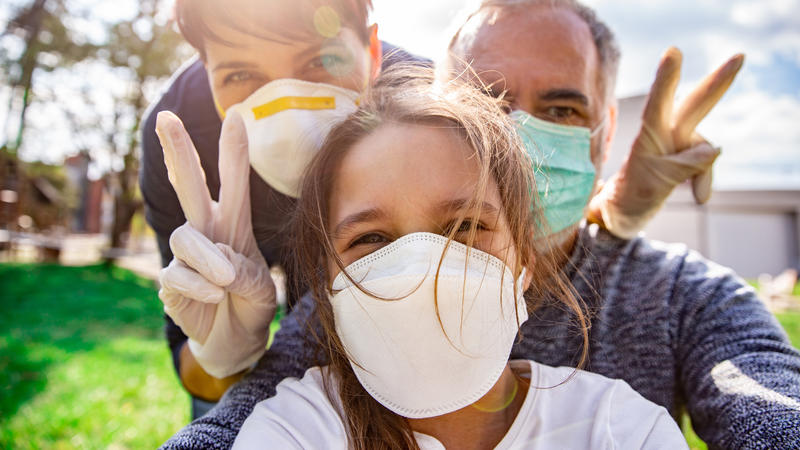 Das Wetter beeinflusst die Überlebensbedingungen für das Coronavirus.