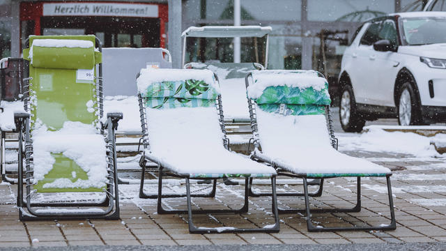 Dieser fiese April bleibt sich treu: Zwar werden die nächsten Tage mal angenehm, aber das war es dann auch schon wieder. Mitte der Woche wird es kalt und richtig schönes Frühlingswetter bleibt in diesem April einfach außer Sicht!