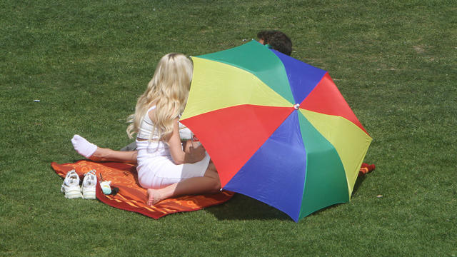 Das Sommerwetter im Mai hat eine erste Visitenkarte abgegeben. Es waren mit über 30 Grad die heißesten Temperaturen des Jahres 2021. Und auch die Nacht brachte direkt eine tropische Nacht mit Werten nicht unter 20 Grad.