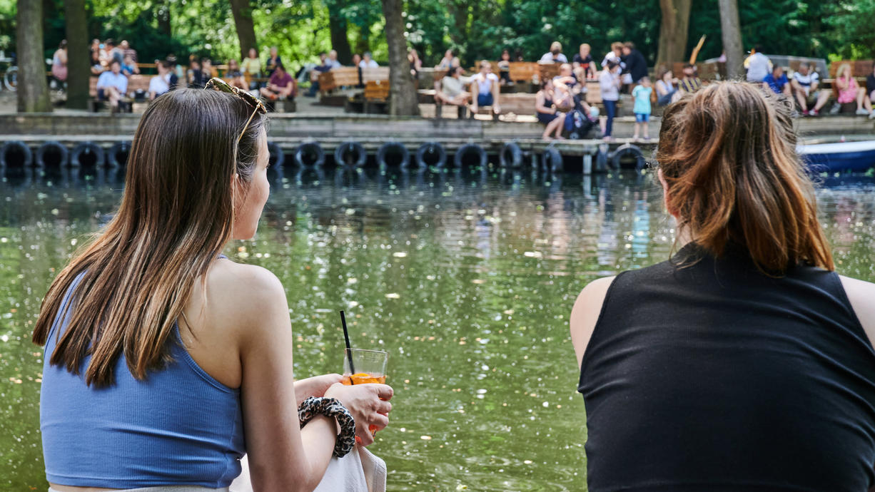 Das Auf und Ab im Sommer 2021 hält sich auch noch in den neuesten Wetterprognosen. Auf einen Wärmevorstoß folgt meist kurz drauf der Temperatursturz. Auf eine heißere Phase müssen wir verbreitet bis Ende Juli warten.