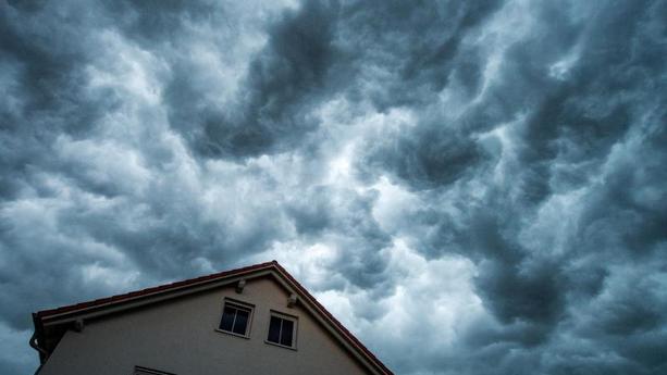 Gewitter mit Hagel, Sturmböen und Starkregen: Unwetterschäden sind nur gedeckt, wenn diese Bedingung erfüllt ist.