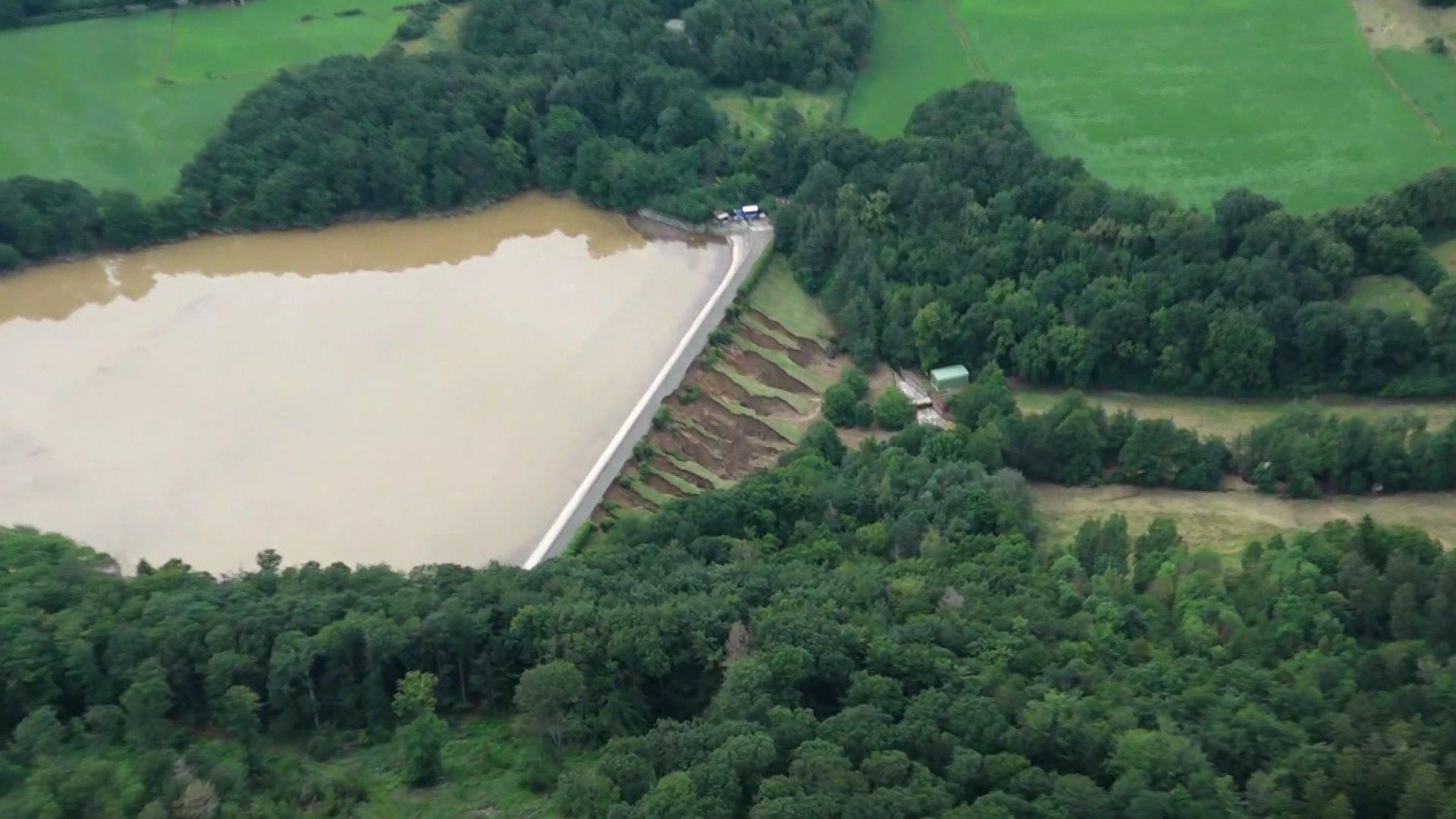 UNWETTER-LIVETICKER: Weiter akute Dammbruch-Gefahr an der ...