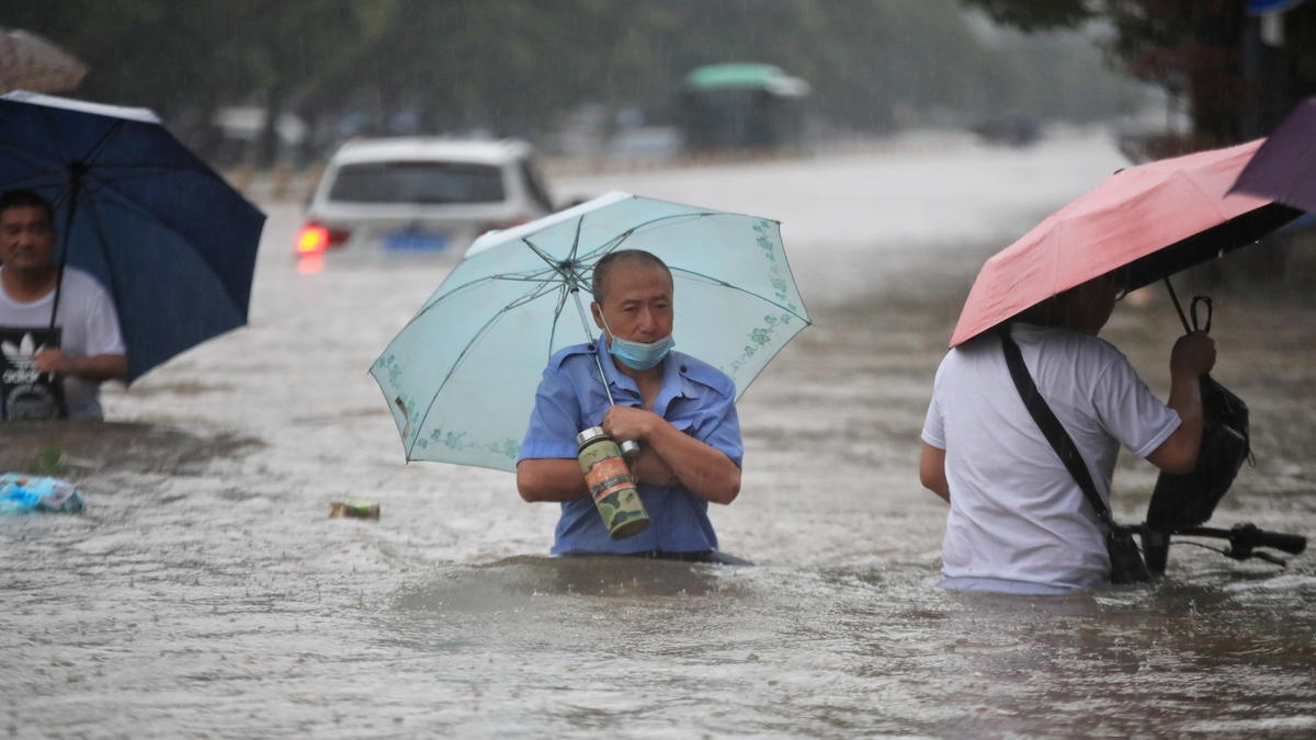 Unwetter in China Mindestens 12 Tote in überfluteter U