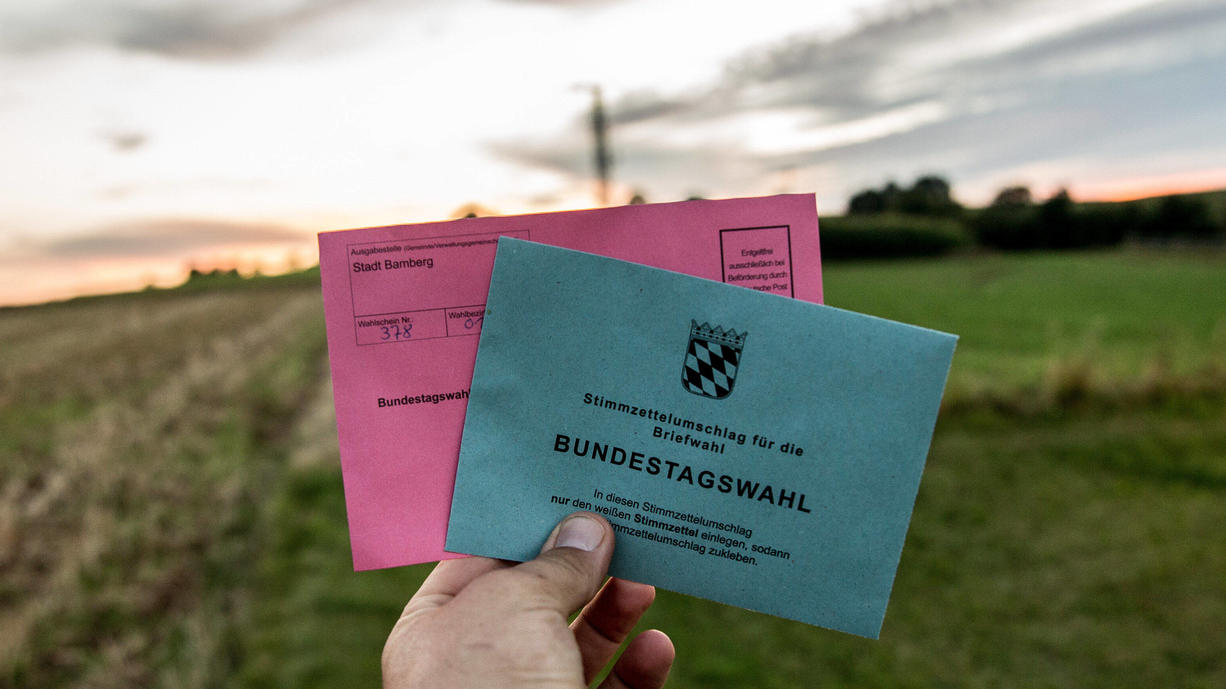 Auch wenn in diesem Jahr noch mehr Menschen als sonst per Briefwahl ihre Stimme zur Bundestagswahl abgeben wollen, ist das Wetter am Wahlsonntag auch 2021 wieder Thema. Wann und wo werden Sie auf dem weg zum Wahllokal nicht nass?