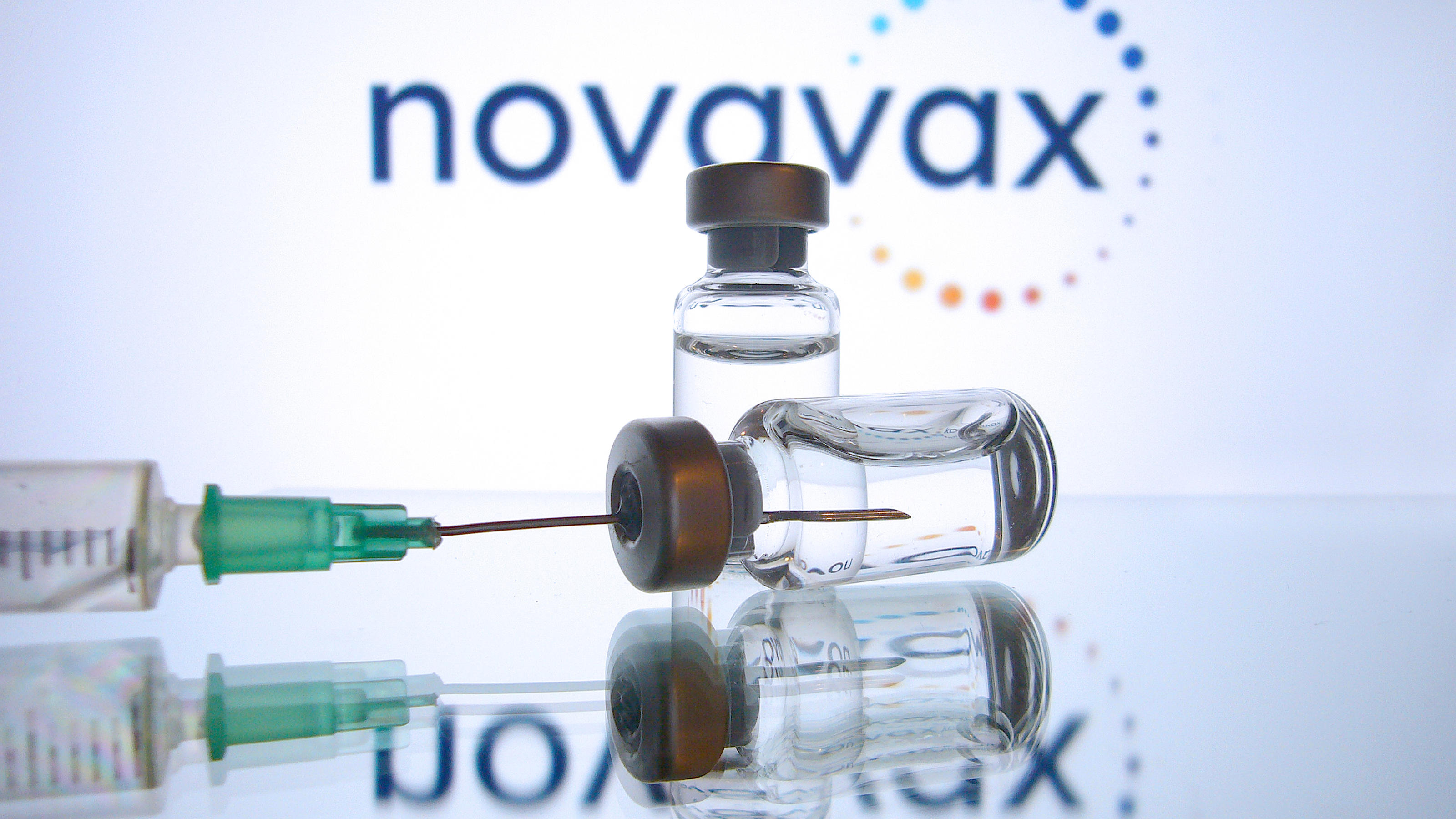 Das Novavax-Produkt namens Nuvaxovid (NVX-CoV2373) ist im Gegensatz zu den bisher zugelassenen Impfstoffen weder ein mRNA-Impfstoff noch ein Vektor-Impfstoff.