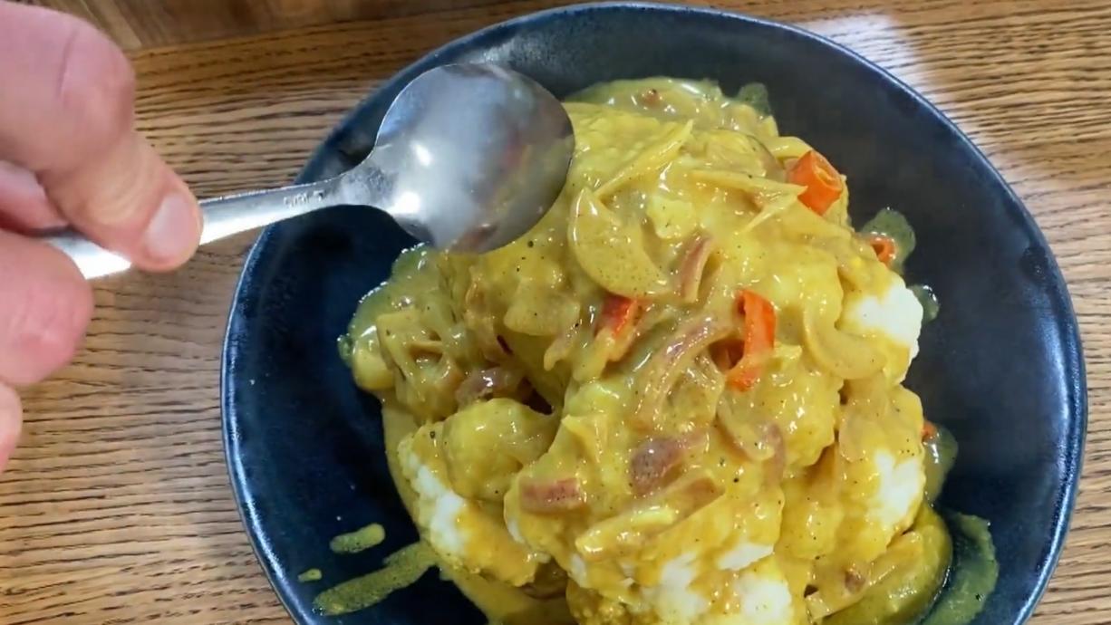 Curry-Blumenkohl in Kokosmilch gegart