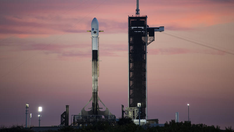 SpaceX Falcon-9-Rakete auf dem Kennedy Space Center in Florida