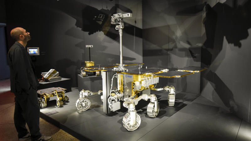 Der ESA-Rover Rosalind Franklin bei einer Exomars-Ausstellung in London