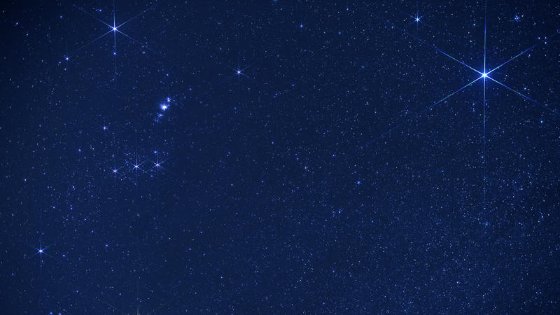 Sternbilder Orion und Sirius am Nachthimmel.