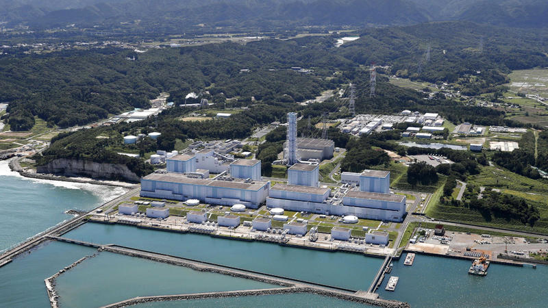 ARCHIV - 14.06.2018, Japan, Fukushima: Das Atomkraftwerk Fukushima Daini des Energieunternehmens Tokyo Electric Power Company Holdings Inc. (TEPCO) von einem Hubschrauber aus aufgenommen. (zu dpa «IAEA prüft Japans Pläne zur Verklappung von Fukushima
