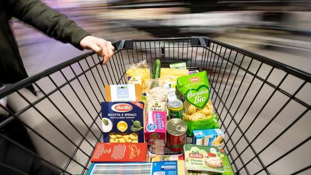 Lebensmittel-Preise steigen 2022 noch um weitere zehn Prozent an. Umgerechnet entspreche das durchschnittlich 250 Euro Mehrkosten im Jahr pro Kopf.