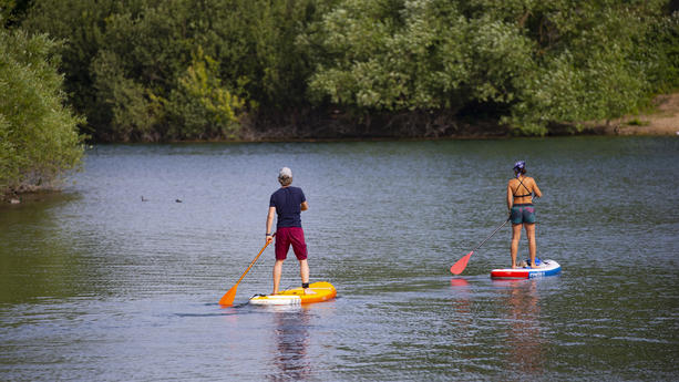 Der Sommer geht mit dem Juli und dem August in seine Glutphase - normalerweise zumindest. Wir schauen auf die taufrischen Trends für die heißeste Zeit des Jahres.