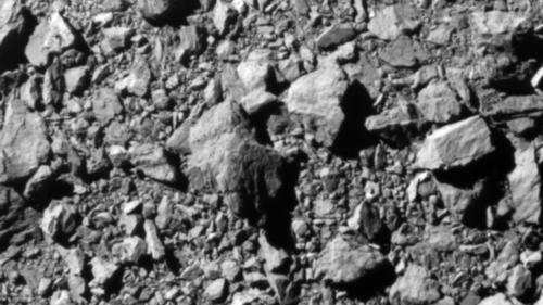 DRACO nimmt ein Bild von der Oberfläche Dimorphos aus 12 Kilometern Entfernung auf
