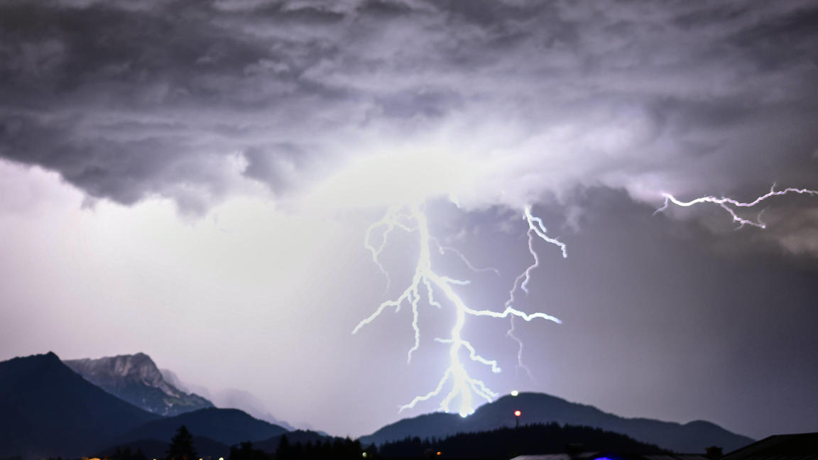 Unwetter Deutschland Aktuell: Gewitter Mit Starkregen, Hagel, Sturm ...