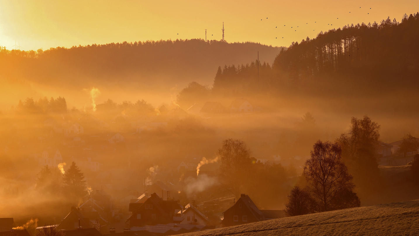 Wetter und Wetterthemen am 4. November 2024 Hoch Zayyan gekommen, um