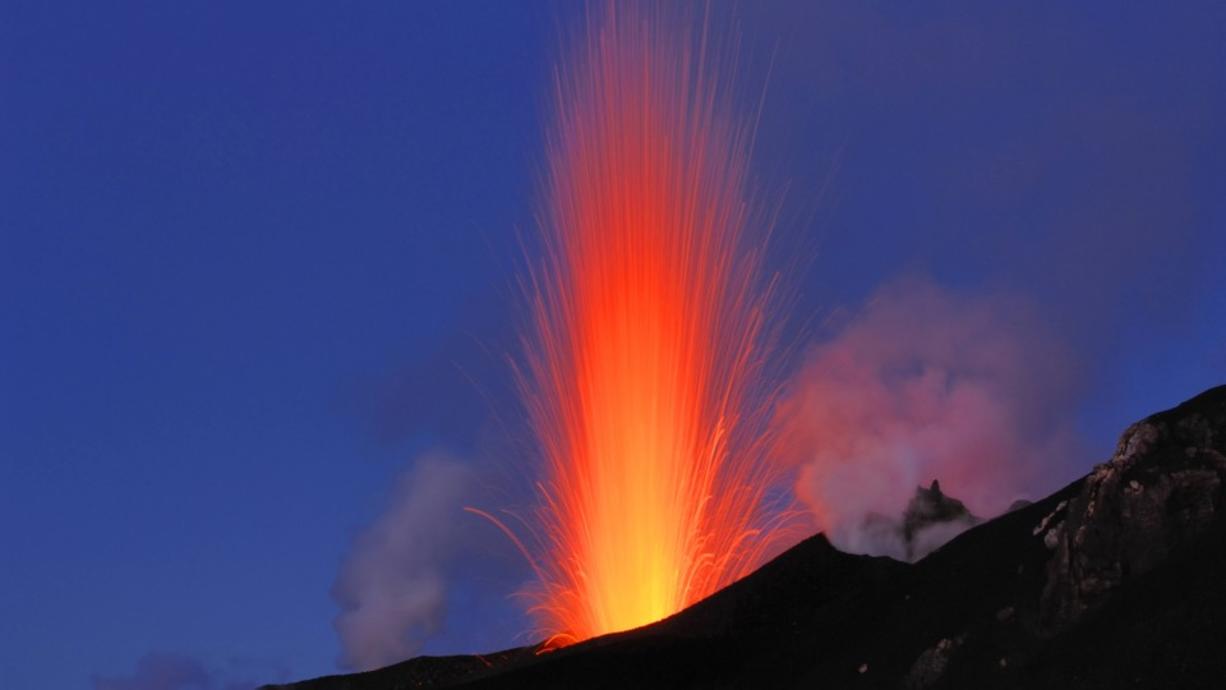 10 Vulkane, die den Urlaub bedrohen