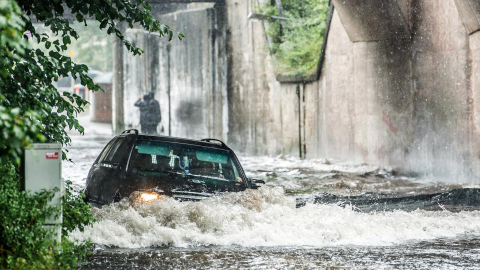 Starkregen Sturm Und Hochwasser Naturgefahren Report 2015 Wetter De