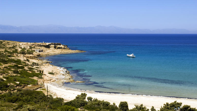 Vor der großen Insel Kreta liegt die kleine Insel Gavdos und da kann man momentan bei etwa 25 Grad schon ganz gut baden.