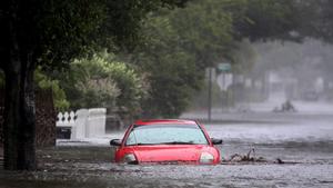 October 8, 2016 - St. Augustine, Florida, U.S. - DOUGLAS R. CLIFFORD Times.A car is flooded on a street in downtown St. Augustine where flooding, the result of hurricane Matthew passing to the east on Florida s east coast, remained a major issue in the town on Friday (10/7/16) afternoon. St. Augustine U.S. PUBLICATIONxINxGERxSUIxAUTxONLY - ZUMAs70_October 8 2016 St Augustine Florida U S Douglas r Clifford Times a Car IS flooded ON a Street in Downtown St Augustine Where flooding The Result of Hurricane Matthew passing to The East ON Florida S East Coast remained a Major Issue in The Town ON Friday 10 7 16 Noon St Augustine U S PUBLICATIONxINxGERxSUIxAUTxONLY ZUMAs70_  