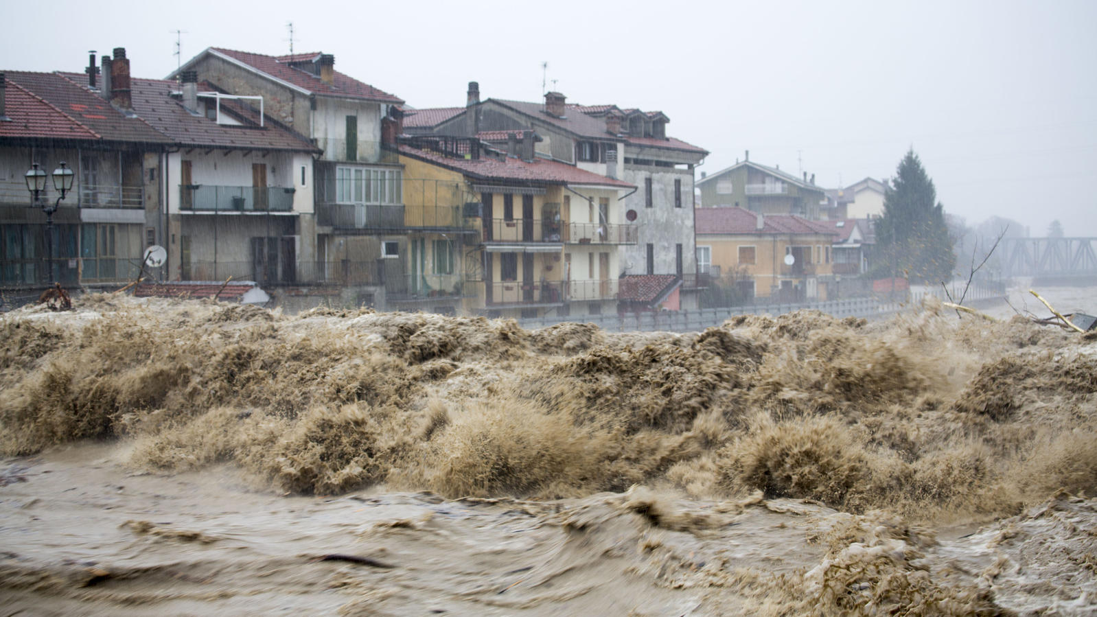 45+ Bilder unwetter gestern italien , Unwetter in Italien 600 Menschen verloren ihr Zuhause immer noch