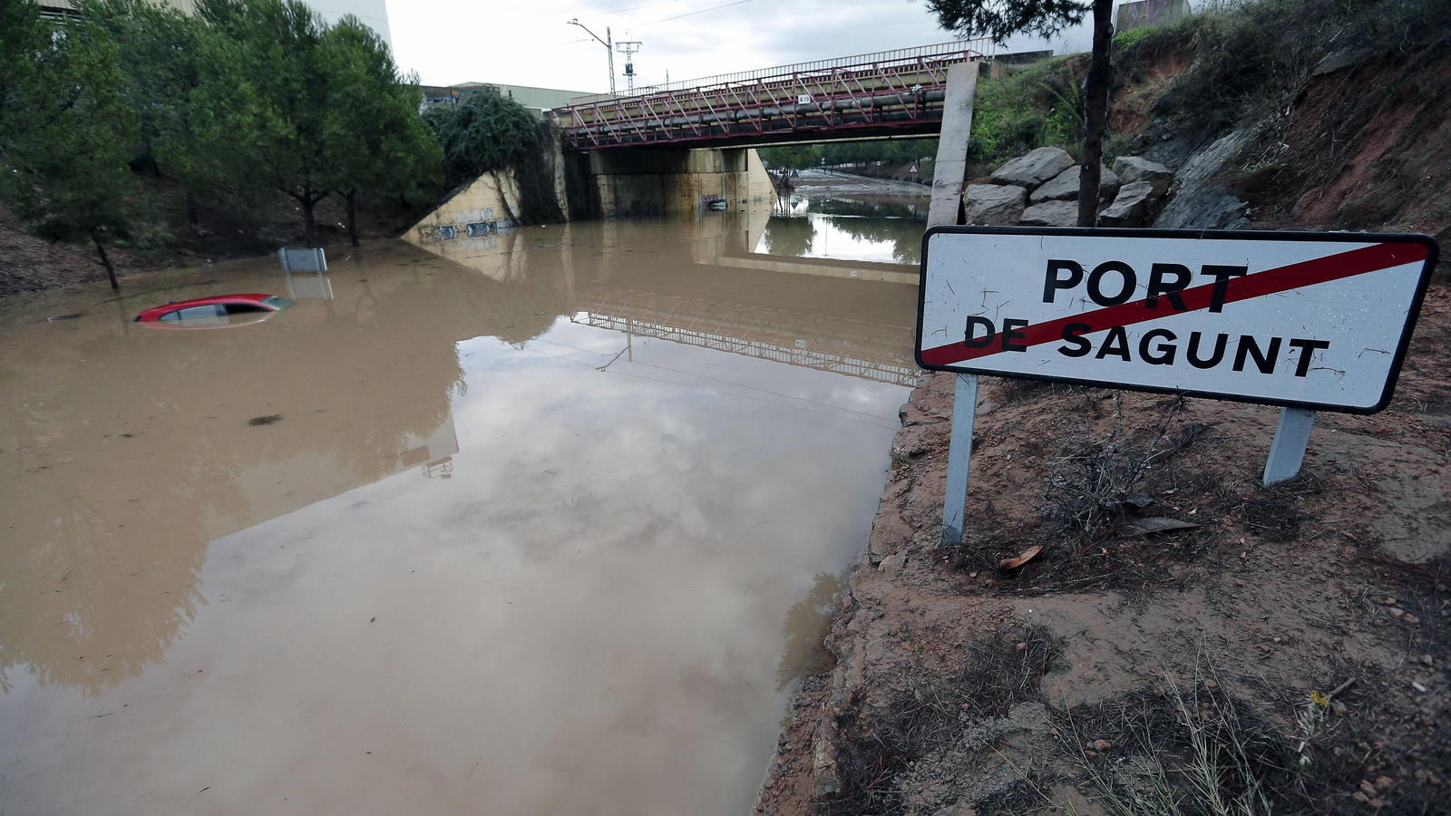 Unwetter Am Mittelmeer: Tief 'Queenie' überflutet Nun Auch Spanien ...