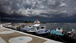 Dunkle Wolken über Griechenland - Unwetter in Nord- und Mittelgriechenland