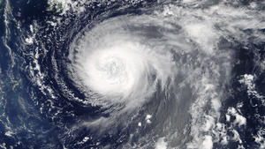 Taifun Noru erreicht Japan, zwei Tote