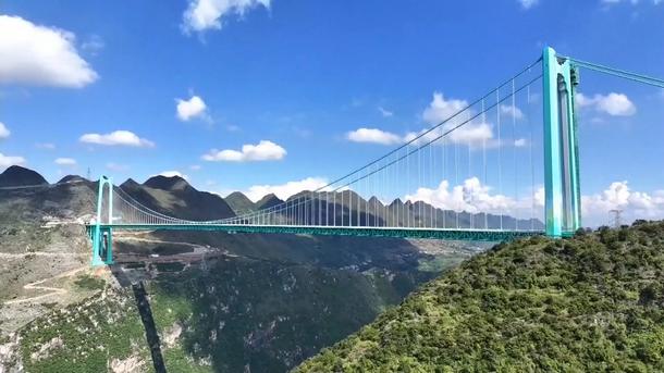 Unglaubliche 625 Meter hoch!