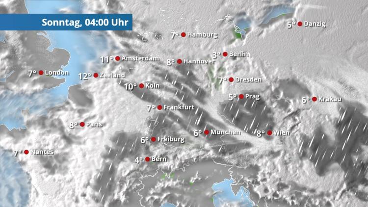 Wolken- und Regensuppe in der Nacht