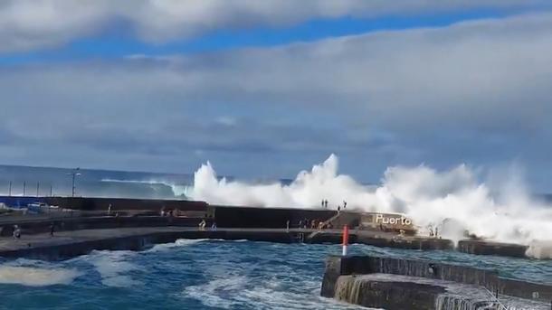 Monsterwelle auf Teneriffa reißt drei Menschen in den Tod!