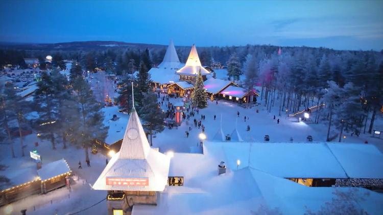 Lapplands Weihnachtszauber: Ein Dorf voller Magie und Elfen